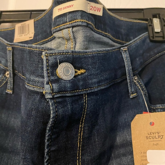 Levi’s Skinny Jeans - Picture 3 of 4